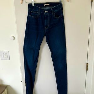 720 High Rise super skinny jeans in navy blue. Great condition!